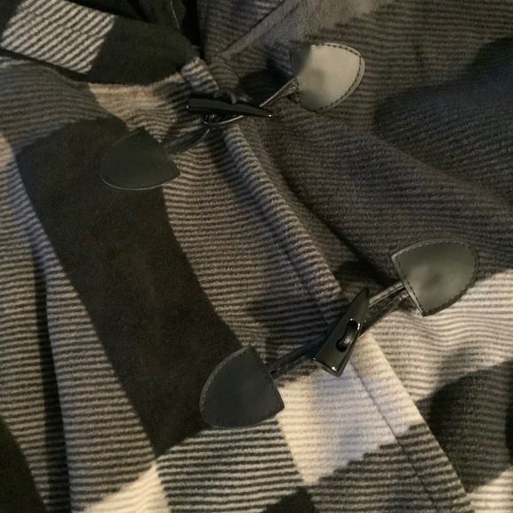 Checkered Cape O/S NWOT - Picture 4 of 4